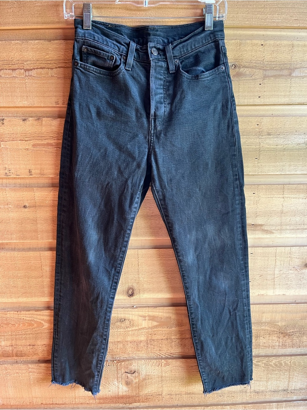 LEVI’S High-Rise Wedgie in Washed Black